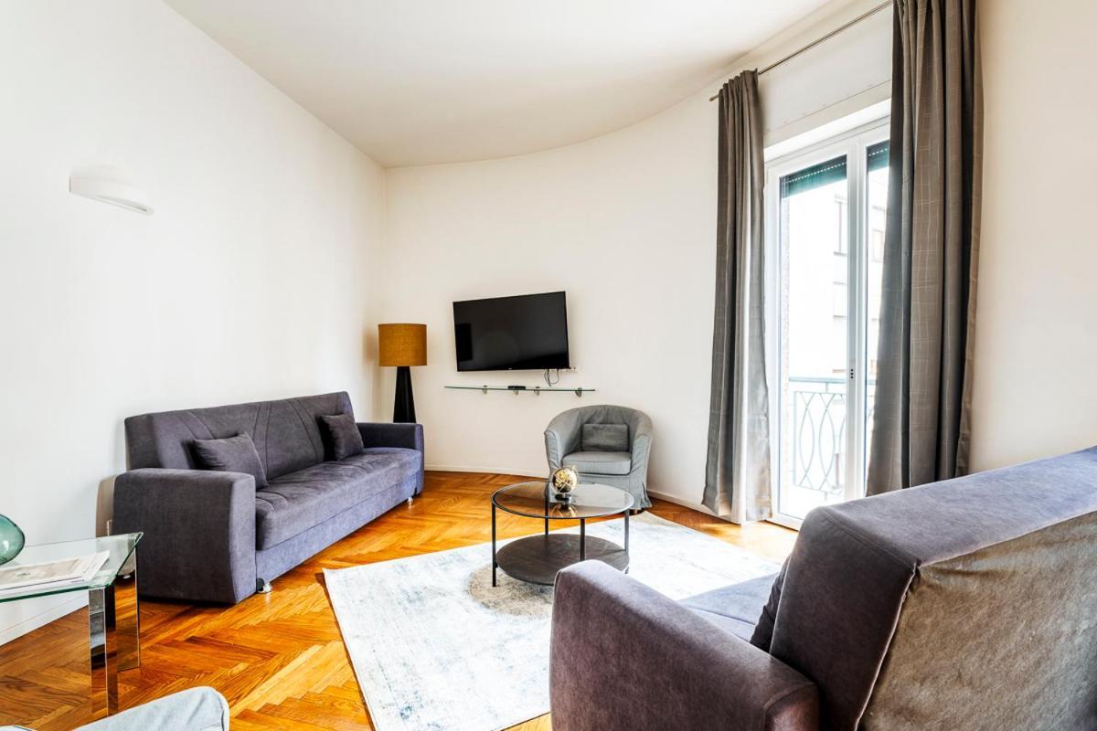 Exclusive 3 Bedrooms Near Duomo * Milan